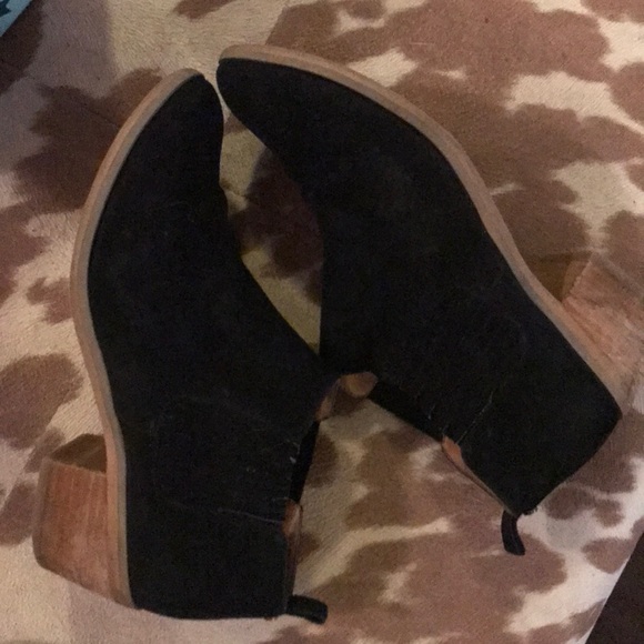 Black booties - Picture 1 of 4